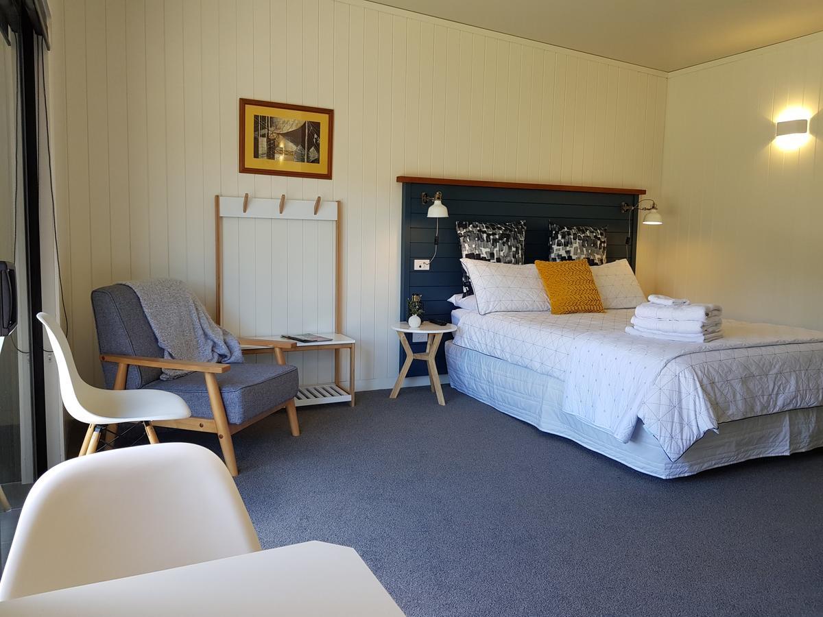 Admiral Waters Bed & Breakfast Cooks Beach Bagian luar foto